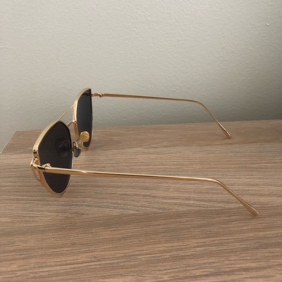 ↡SALE↡ Rose Gold Wing Tip Sunglasses - Picture 5 of 5